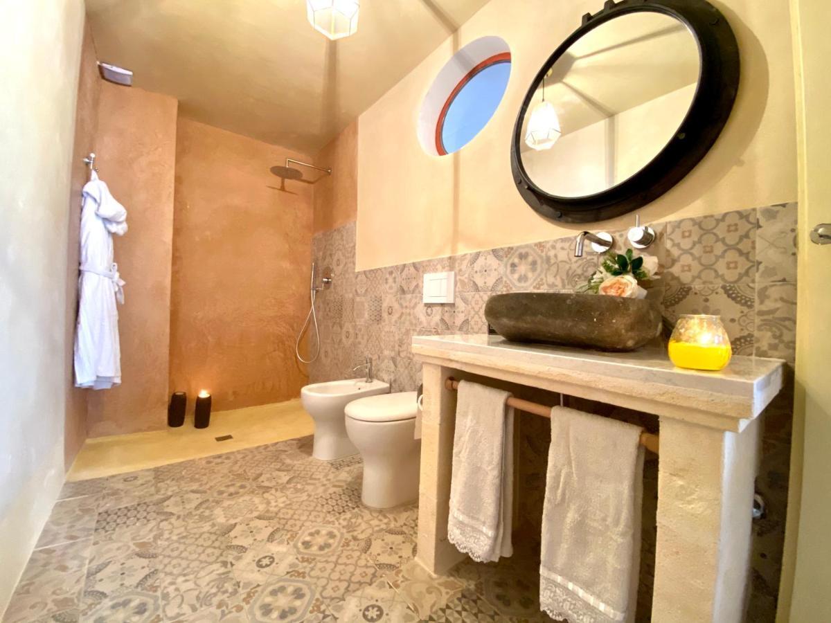 Ca Strignano Suite, Typical House 카스트리냐노델카포 외부 사진